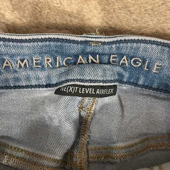 American Eagle Ripped Light Wash Jeans, size 26x28 - Picture 3 of 6